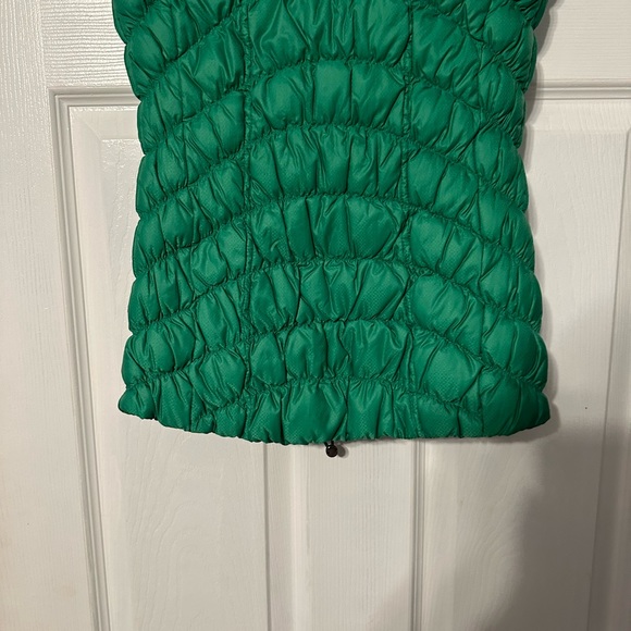 Athleta Downalicious Puffer Vest - Picture 11 of 15